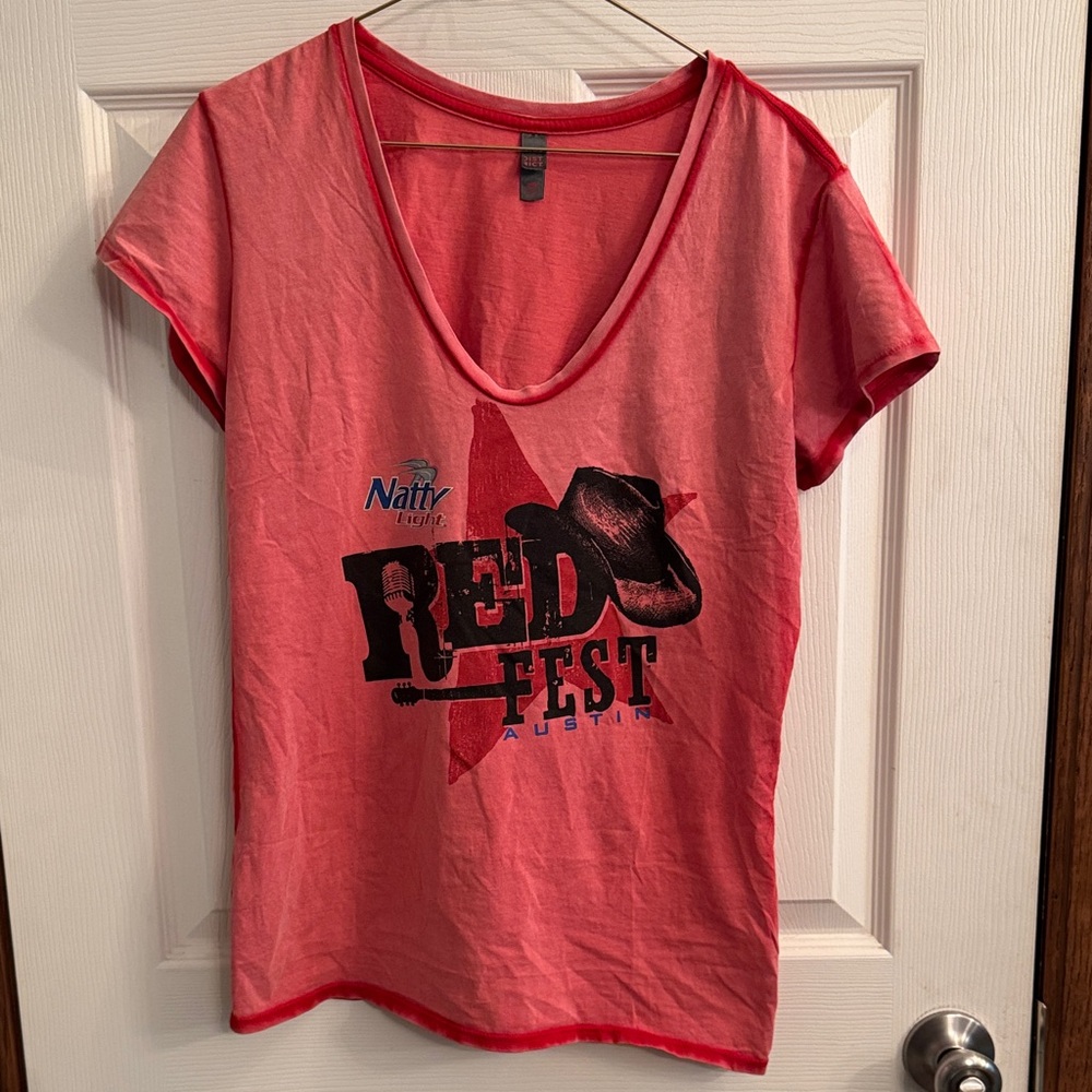 District Red Fest Graphic V-Neck Tee‎ - Coral/Red